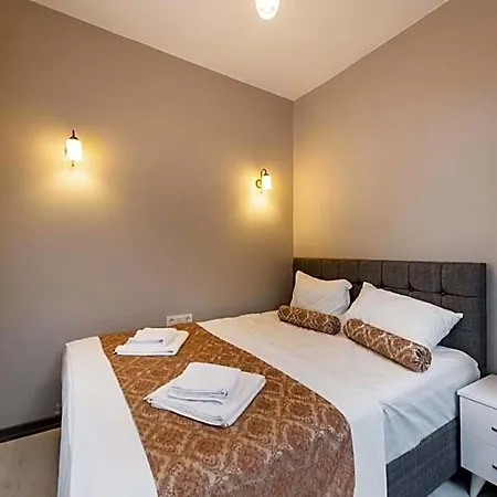 Galley Port Hotel